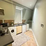 Beautiful Family Apartment Near London Eye